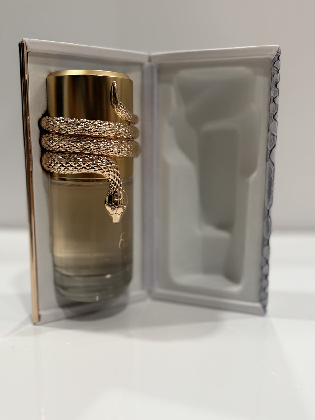LATTAFA MUSSAMAM WHITE INTENSE U (EDP)